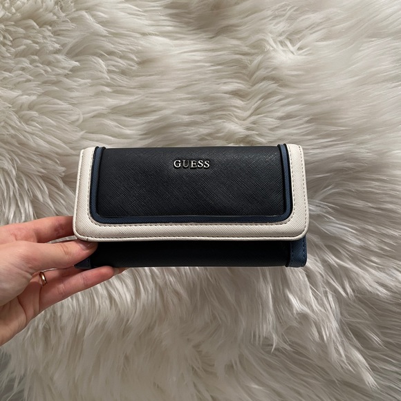 Guess Blue & White Wallet - Picture 5 of 10